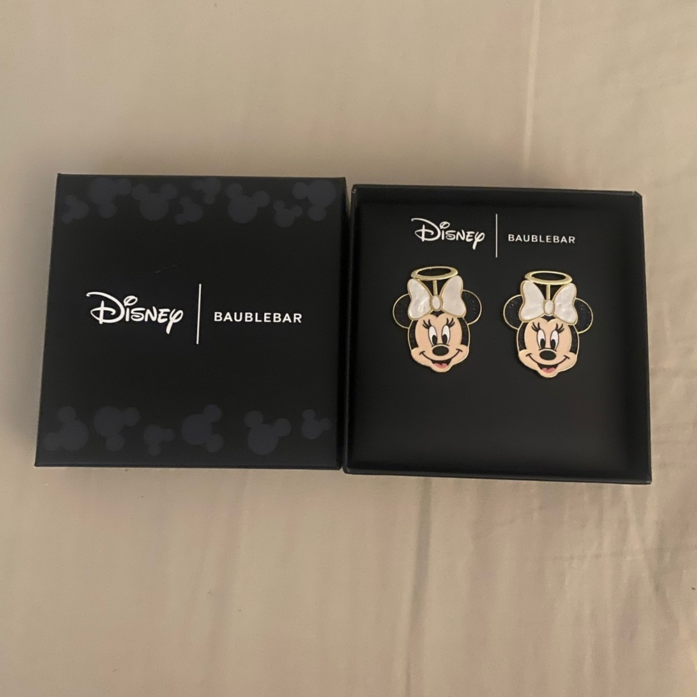 NEW Disney BaubleBar Minnie Mouse earrings
